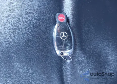 2008 Mercedes-Benz C 300 Luxury/Sport z USA, uszkodzony, nr VIN WDDGF54X18R012267